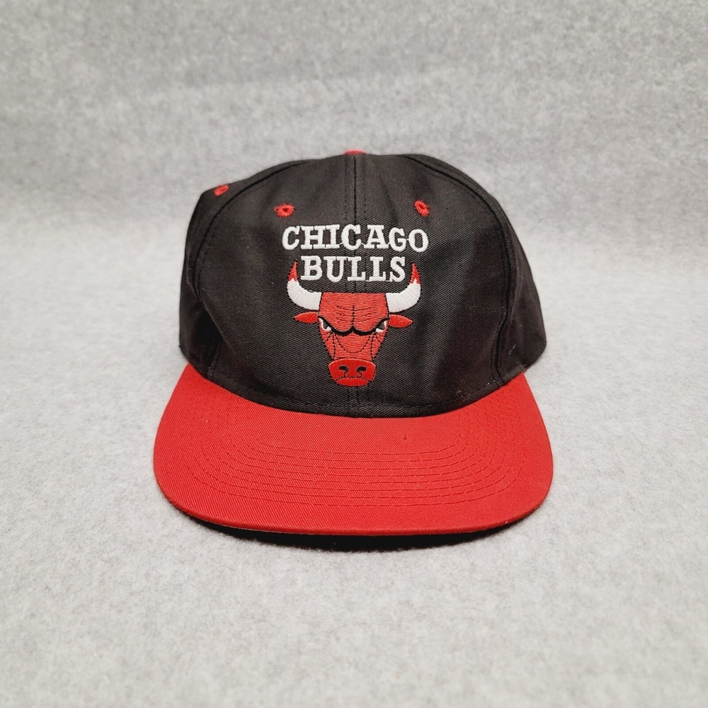 Logo 7 Chicago Bulls NBA‎ Snapback Hat Cap Embroidered Logo Black Red Vintage